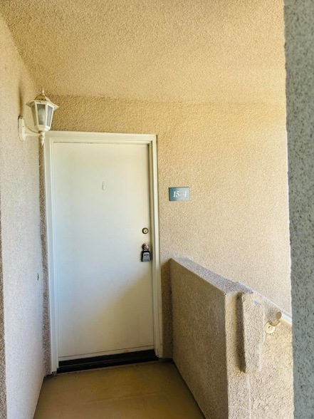 74800 Sheryl Ave, Unit 15-9 in Palm Desert, CA - Building Photo