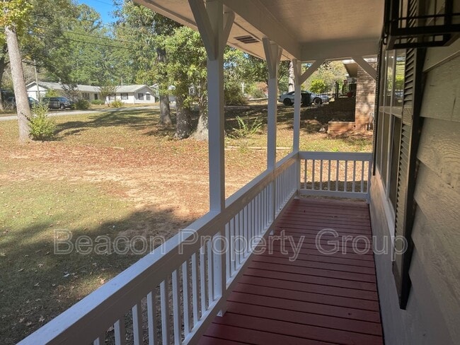 15 Lynn Cir in Newnan, GA - Foto de edificio - Building Photo