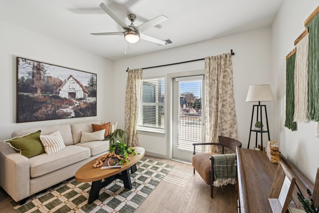 Huntington Place Seniors Garland in Garland, TX - Building Photo