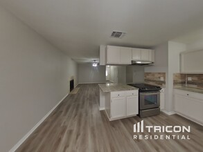 4900 Nuthatch St in San Antonio, TX - Building Photo - Building Photo