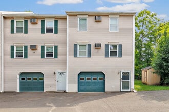5 Abbott St in Danbury, CT - Building Photo - Building Photo