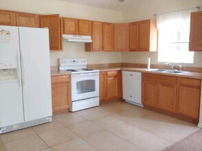5549 W Oak Park Blvd, Unit 5549 in Homosassa, FL - Foto de edificio - Building Photo