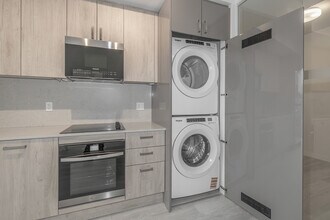 280 Dundas St W in Toronto, ON - Building Photo - Building Photo