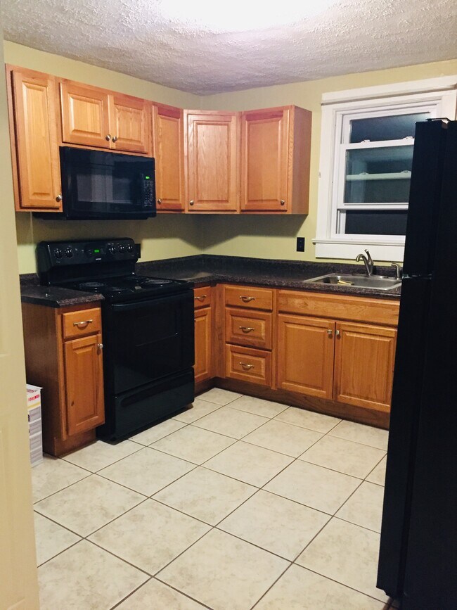 906 W Lackawanna Ave, Unit 906 W Lackawanna