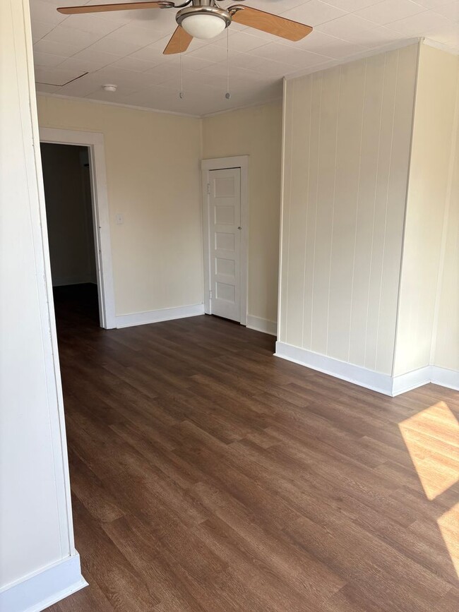 102 W Lelia St in Florence, AL - Building Photo - Building Photo