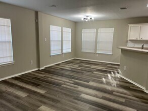 6319 Sunlit Orchard Dr in Houston, TX - Foto de edificio - Building Photo