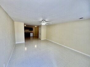 9063-1D Pembroke Rd in Oak Grove, KY - Building Photo - Building Photo