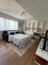 545 Ballantree Rd in West Vancouver, BC - Building Photo - Building Photo