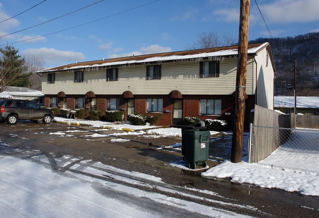 5309 Starling Dr in Charleston, WV - Foto de edificio