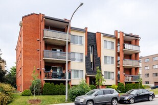 Jonquille in Laval, QC - Building Photo