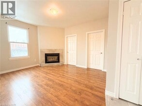 340 Barton St E in Hamilton, ON - Building Photo - Building Photo
