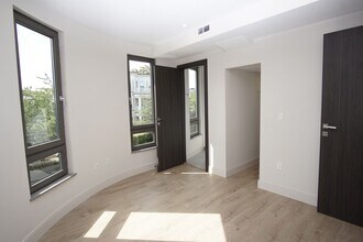 2 Roseclair St in Boston, MA - Building Photo - Building Photo