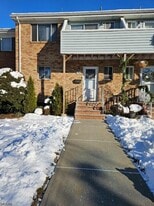 2505 Balmoral Ct in Hillsborough Township, NJ - Building Photo