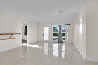 1821 Montague St in Lake Worth Beach, FL - Building Photo - Building Photo