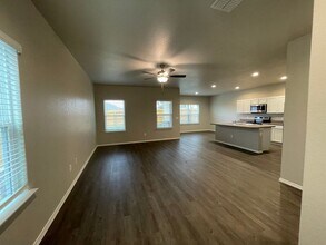 13014 Candace Wy in Saint Hedwig, TX - Building Photo - Building Photo