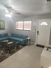 932 Green St in West Palm Beach, FL - Building Photo - Building Photo