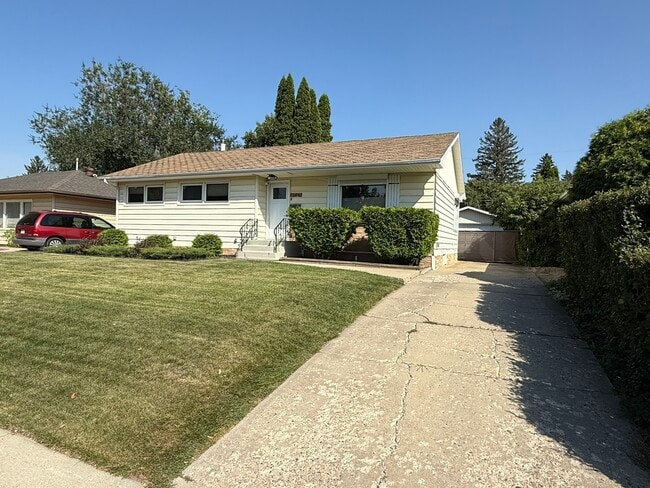 property at 1713 Louise Ave