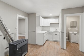 44 Pratt St in Fitchburg, MA - Building Photo - Building Photo