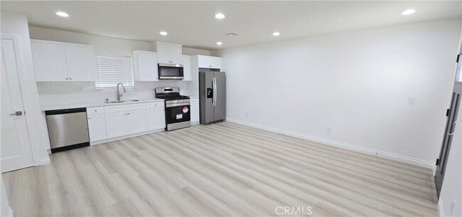 property at 10824 Long Beach Blvd