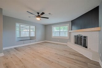 2219 Raspberry Ln in Pasadena, TX - Building Photo - Building Photo