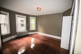 18 Hinckley St in Boston, MA - Building Photo