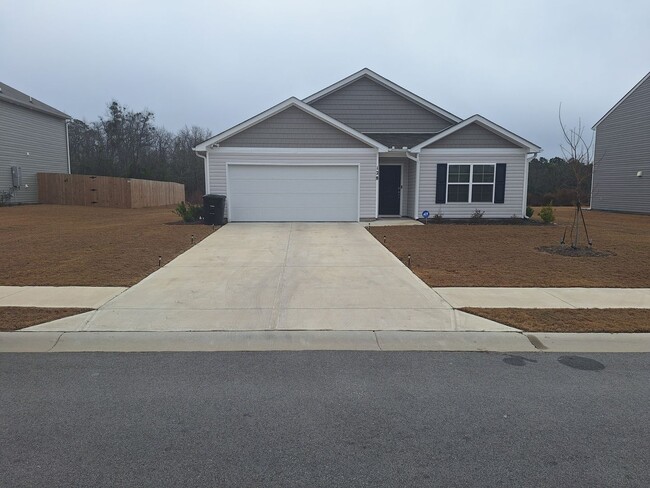 128 Woodmere Dr in Lugoff, SC - Building Photo - Building Photo