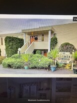 1715 Rainier St, Unit D in Steilacoom, WA - Building Photo