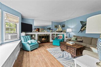 2 Cliff Ave in Newport, RI - Building Photo - Building Photo