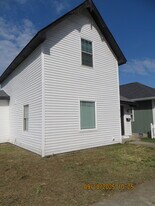 2119 Noble St in Anderson, IN - Building Photo