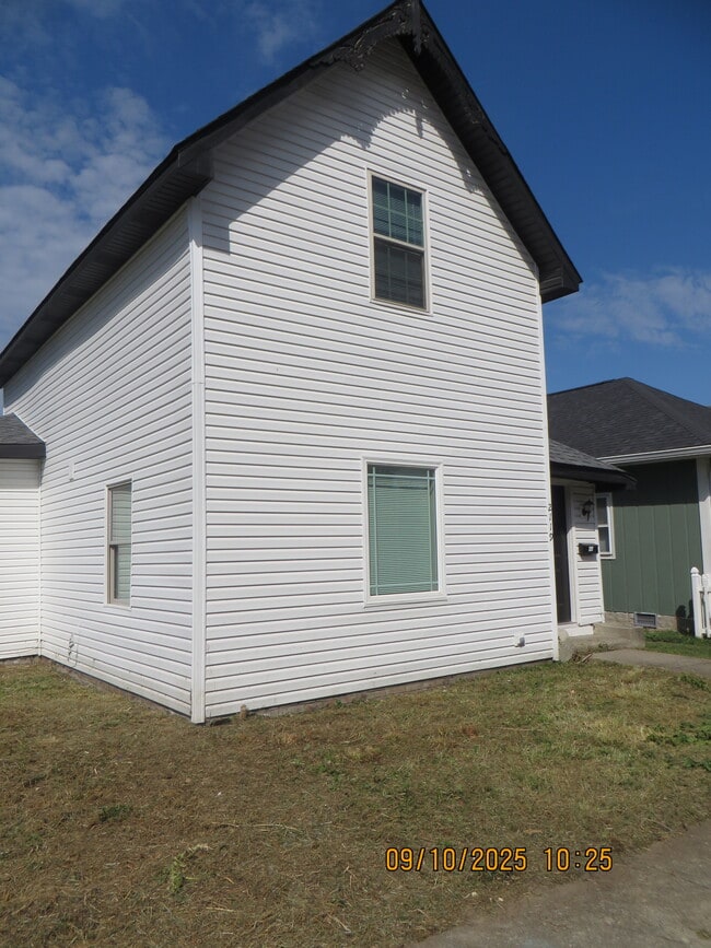 property at 2119 Noble St