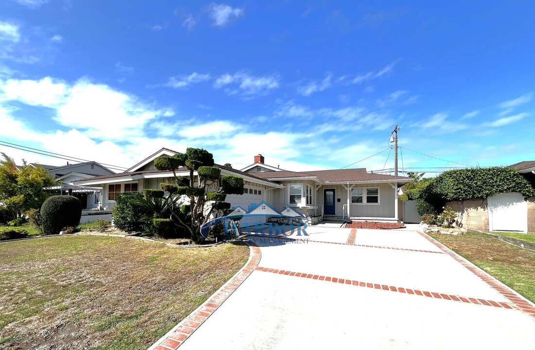 23537 Kathryn Ave in Torrance, CA - Building Photo