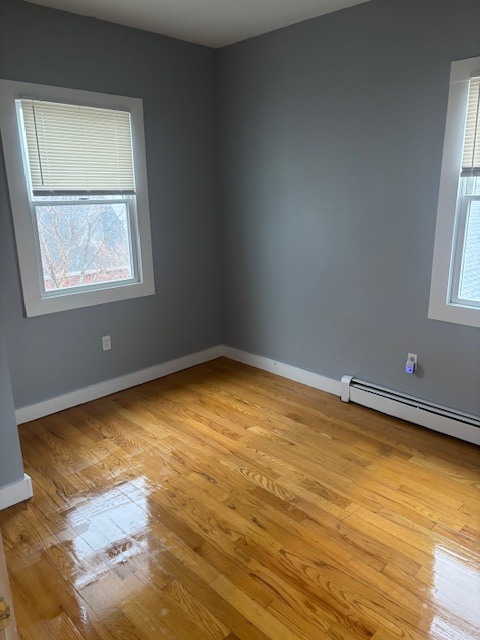 86 Mall St, Unit 3 Rearr in Lynn, MA - Foto de edificio - Building Photo