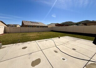 32100 Prairie Crossing Dr in Menifee, CA - Building Photo - Building Photo