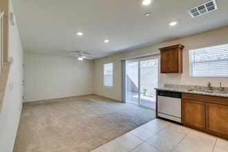 301 Rain Quail Wy in Henderson, NV - Building Photo - Building Photo