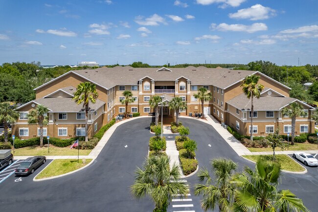 Lake Point Senior Apartments in Tavares, FL - Building Photo - Building Photo