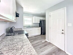 926 Hall St NW in Atlanta, GA - Building Photo - Building Photo