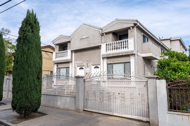 1758 N Alexandria Ave, Unit 1758.5