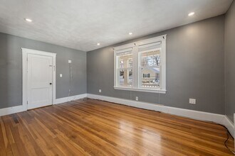 22 Leonard St in Woburn, MA - Building Photo - Building Photo