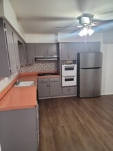 270 Herbert Ave, Unit 270 herbert av apt 1, hillside nj 07205 in Hillside, NJ - Foto de edificio - Building Photo