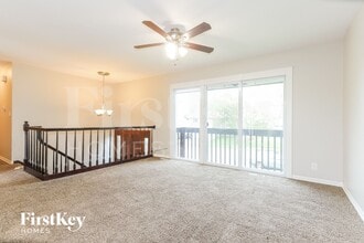 1939 Ashwood Ln in Aurora, IL - Foto de edificio - Building Photo