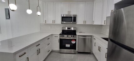 1534 Van Buren St in Hollywood, FL - Building Photo - Building Photo