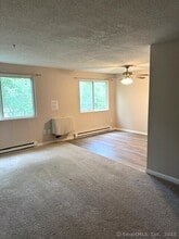 14 Newtown Rd in Danbury, CT - Building Photo - Building Photo