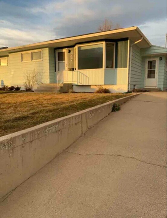 647 Sacajawea Dr in Great Falls, MT - Building Photo