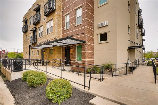 1000 Lipscomb St in Fort Worth, TX - Building Photo