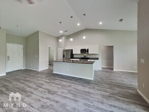 7429 W Cameo Cir in North Port, FL - Foto de edificio - Building Photo