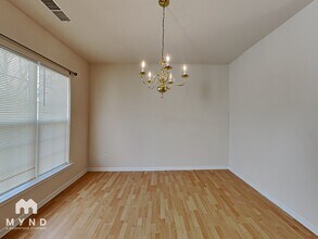 10629 Claude Freeman Dr in Charlotte, NC - Foto de edificio - Building Photo