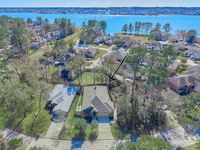 property at 12635 Lakeshore Dr
