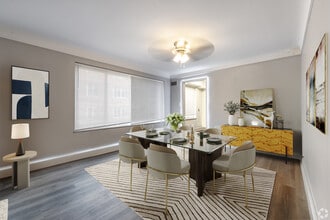 Essex House Apartments in Shaker Heights, OH - Foto de edificio - Building Photo