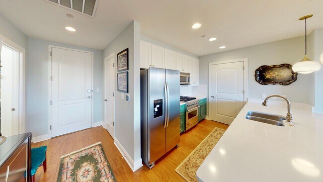 701 Royal Ct in Charlotte, NC - Building Photo - Building Photo
