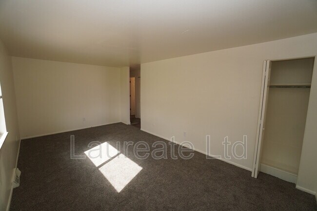 4476 S Newton St in Denver, CO - Building Photo - Building Photo